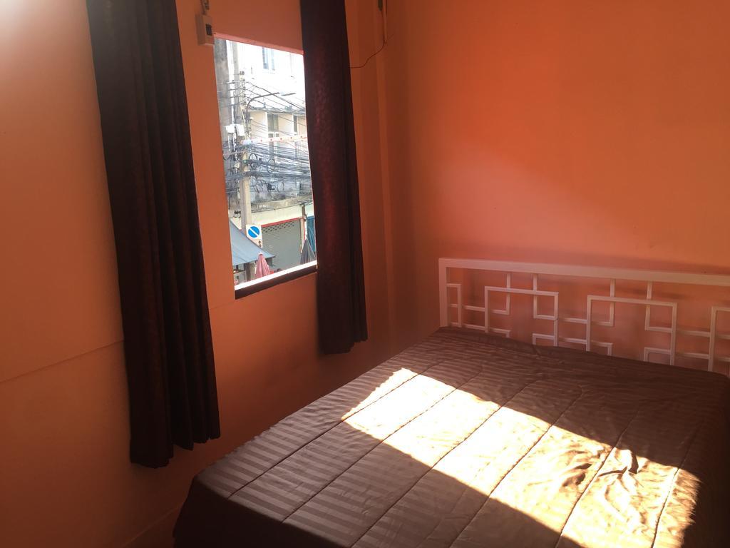 Big Orange Localstay At Siam Бангкок Экстерьер фото