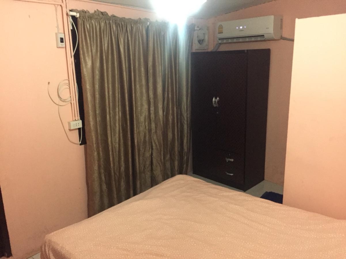 Big Orange Localstay At Siam Бангкок Экстерьер фото