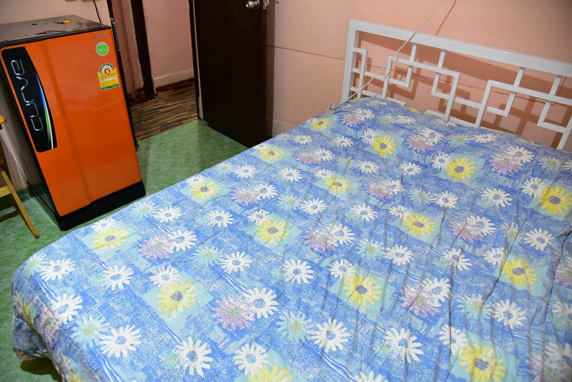 Big Orange Localstay At Siam Бангкок Экстерьер фото